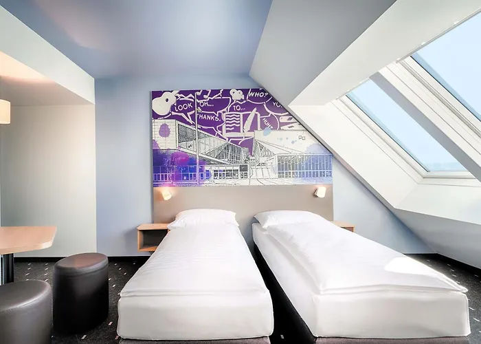 Wien-stadthalle Готель 3*